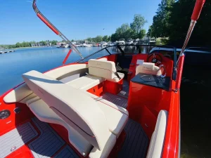 St Tropez 6 red - mBoats